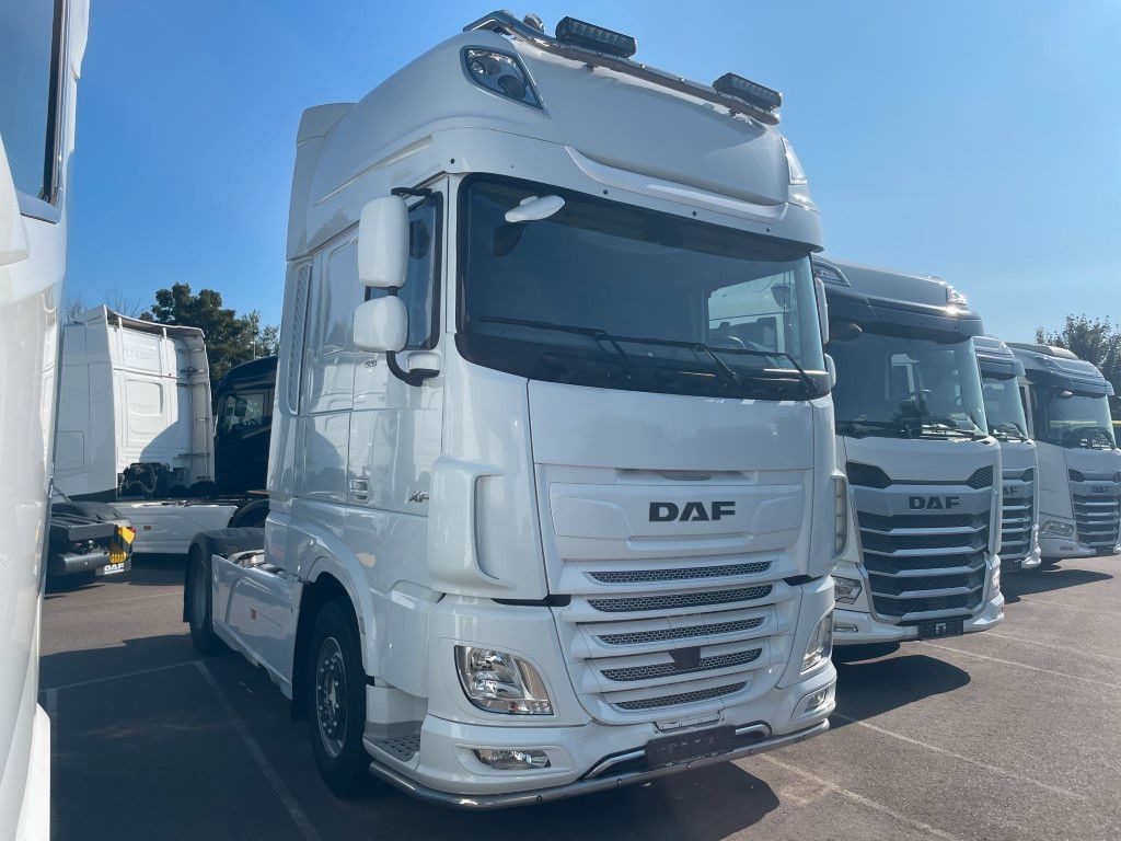 DAF FT XF480 SSC, 2x Tank, Standklima, Lampenbügel DAF FT XF480 SSC, 2x Tank, Standklima, Lampenbügel - Tracteur routier: photos 1 DAF FT XF480 SSC, 2x Tank, Standklima, Lampenbügel DAF FT XF480 SSC, 2x Tank, Standklima, Lampenbügel - Tracteur routier: photos 1