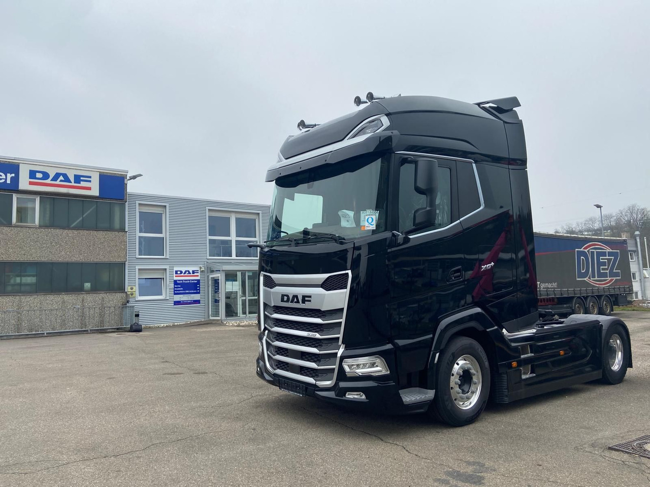 DAF XG+ 530 FT Edition Black DAF XG+ 530 FT - Tracteur routier: photos 1 DAF XG+ 530 FT Edition Black DAF XG+ 530 FT - Tracteur routier: photos 1