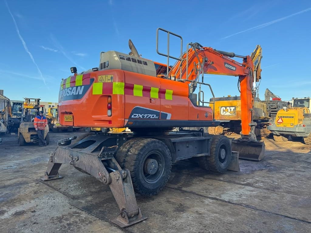 Doosan DX 170 W - 5 - Pelle sur pneus: photos 5 Doosan DX 170 W - 5 - Pelle sur pneus: photos 5