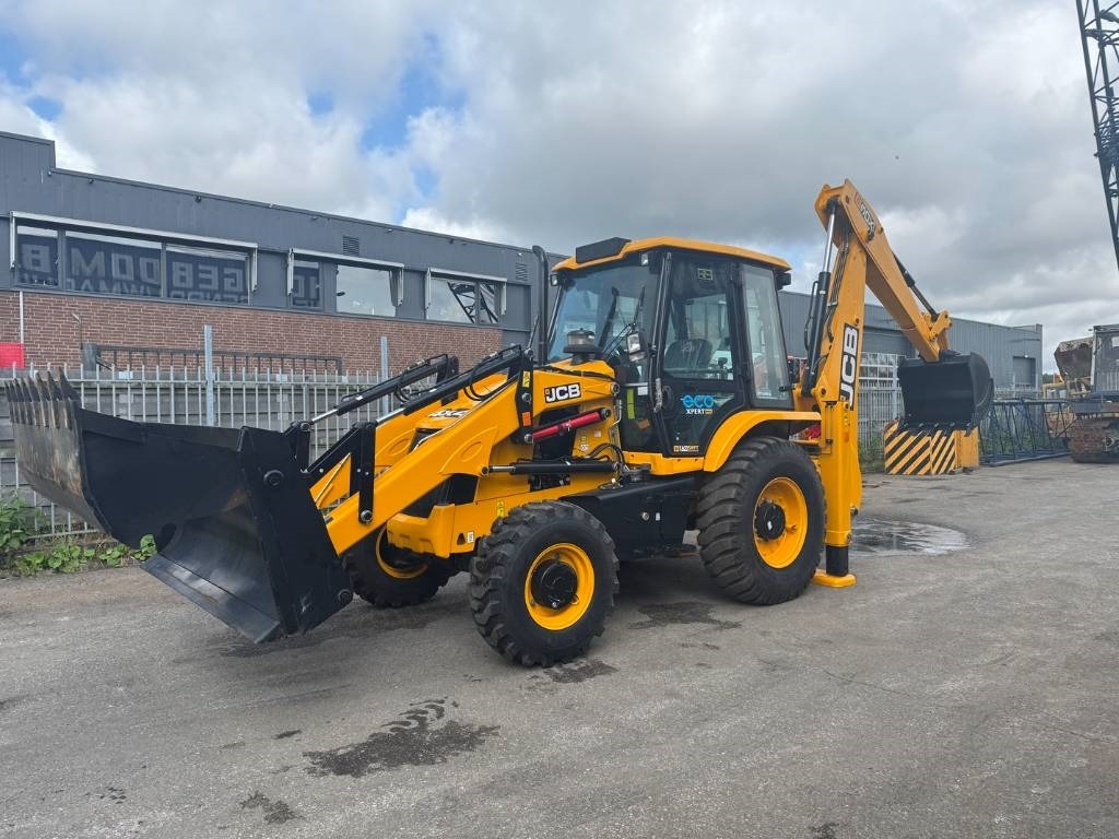 JCB 3dx 6 in 1 bucket ( UNUSED ) - Tractopelle: photos 2 JCB 3dx 6 in 1 bucket ( UNUSED ) - Tractopelle: photos 2