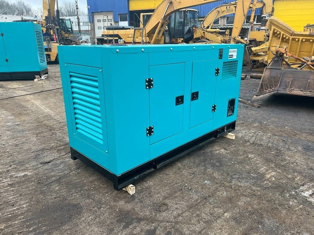 Ricardo 50KVA 40KW SILENT GENERATOR 3 PHASE 50HZ 400V NEW - Groupe électrogène: photos 4 Ricardo 50KVA 40KW SILENT GENERATOR 3 PHASE 50HZ 400V NEW - Groupe électrogène: photos 4