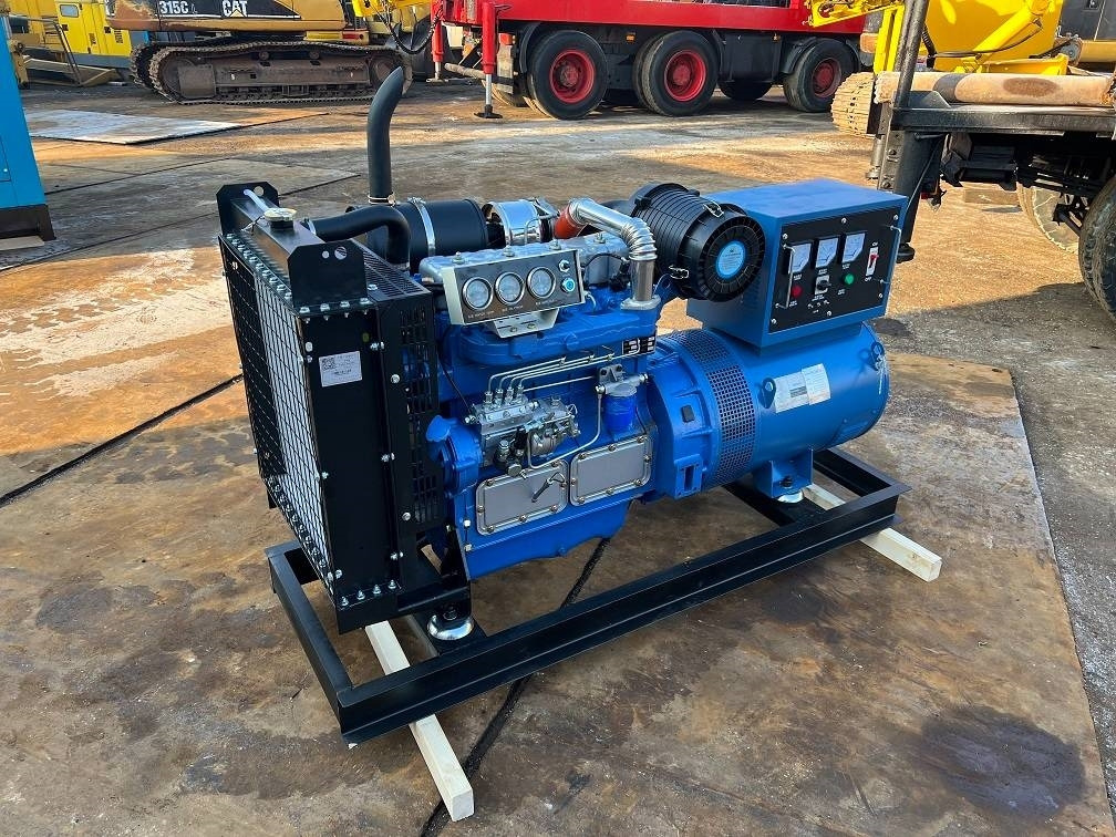 Ricardo 50kva (40kw) generator 3 phase 50hz 400v unused - Groupe électrogène: photos 1 Ricardo 50kva (40kw) generator 3 phase 50hz 400v unused - Groupe électrogène: photos 1