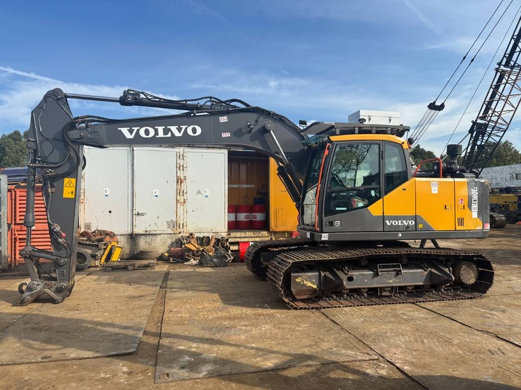 Volvo EC 160 E L ( 3.451 ORIGINAL HOURS ) - Pelle sur chenille: photos 1 Volvo EC 160 E L ( 3.451 ORIGINAL HOURS ) - Pelle sur chenille: photos 1