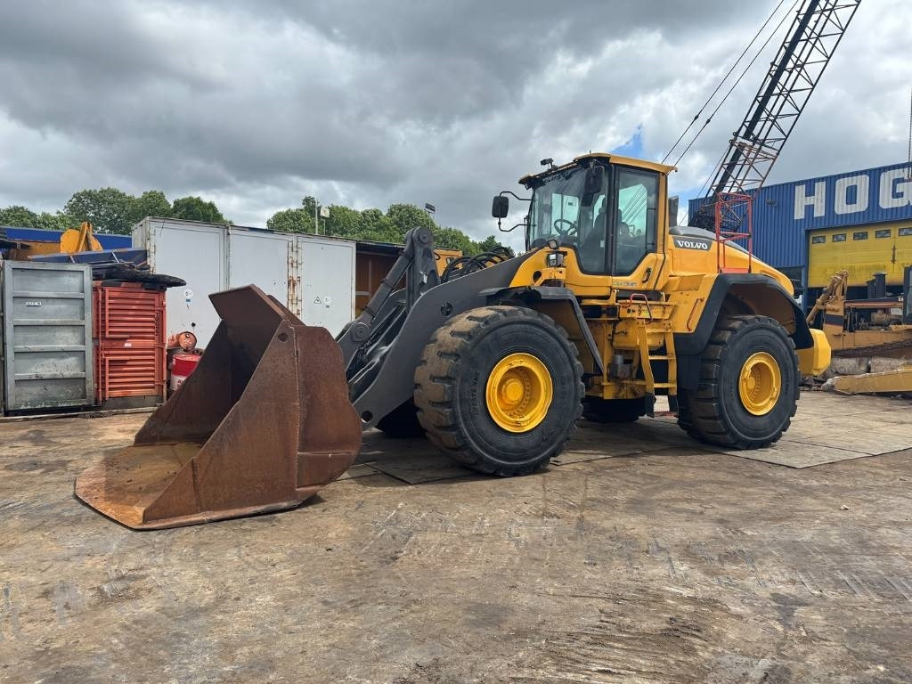 Volvo L 220 H - Chargeuse sur pneus: photos 1 Volvo L 220 H - Chargeuse sur pneus: photos 1