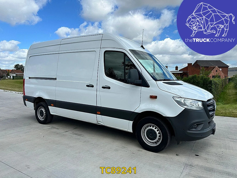 Mercedes-Benz Sprinter 317 CDI L2H2 - Fourgon utilitaire: photos 2 Mercedes-Benz Sprinter 317 CDI L2H2 - Fourgon utilitaire: photos 2