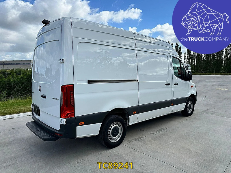 Mercedes-Benz Sprinter 317 CDI L2H2 - Fourgon utilitaire: photos 3 Mercedes-Benz Sprinter 317 CDI L2H2 - Fourgon utilitaire: photos 3