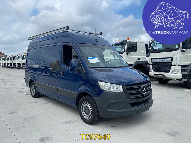 Mercedes-Benz Sprinter - Fourgon utilitaire: photos 2 Mercedes-Benz Sprinter - Fourgon utilitaire: photos 2