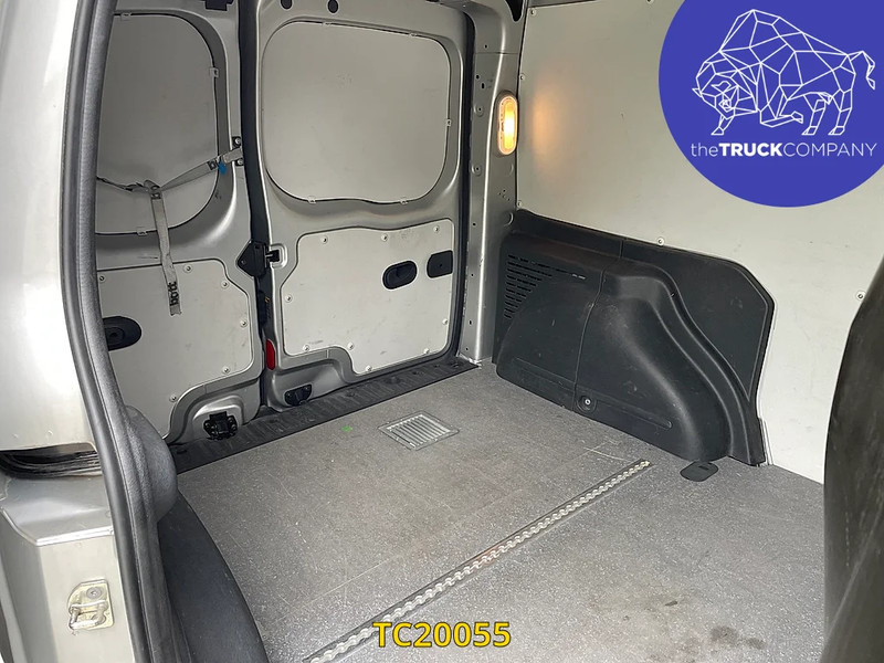 Fourgon utilitaire Renault Kangoo 1.5 DCI: photos 11