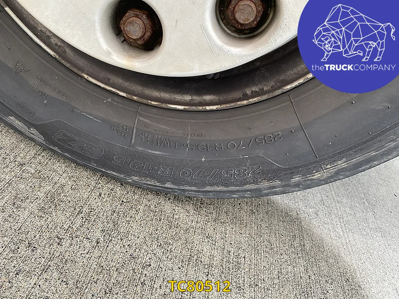 Camion fourgon Renault Midlum 240: photos 15 Camion fourgon Renault Midlum 240: photos 15