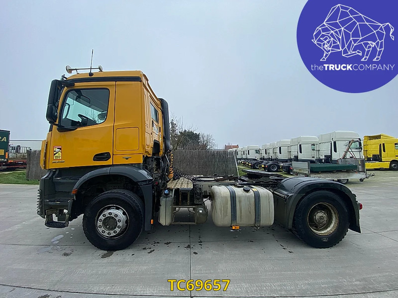 Mercedes-Benz Arocs 2048 - Tracteur routier: photos 2 Mercedes-Benz Arocs 2048 - Tracteur routier: photos 2
