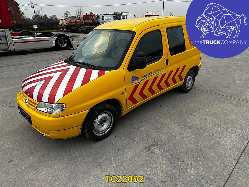 Véhicule utilitaire Citroën Berlingo: photos 1
