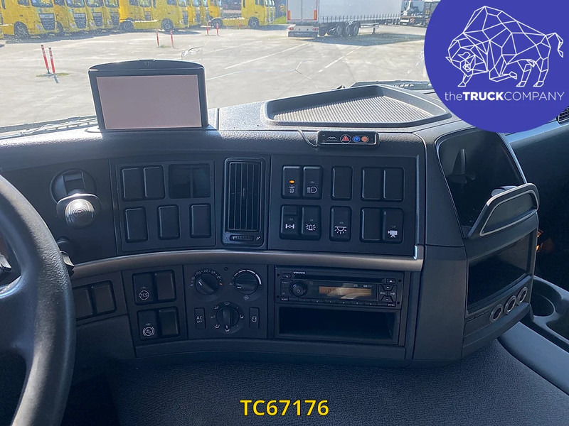 Camion frigorifique Volvo FM 330: photos 7