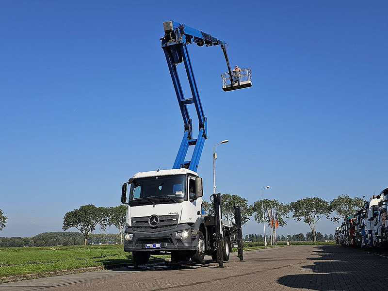 Mercedes-Benz ANTOS 1927 CTE HOOGWERKER 29.6 - Camion: photos 1 Mercedes-Benz ANTOS 1927 CTE HOOGWERKER 29.6 - Camion: photos 1
