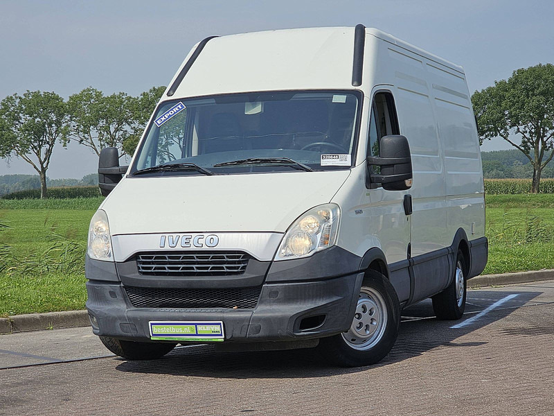 Iveco Daily 35S21 L2H2 Airco 3.0L 204p - Fourgon utilitaire: photos 1 Iveco Daily 35S21 L2H2 Airco 3.0L 204p - Fourgon utilitaire: photos 1