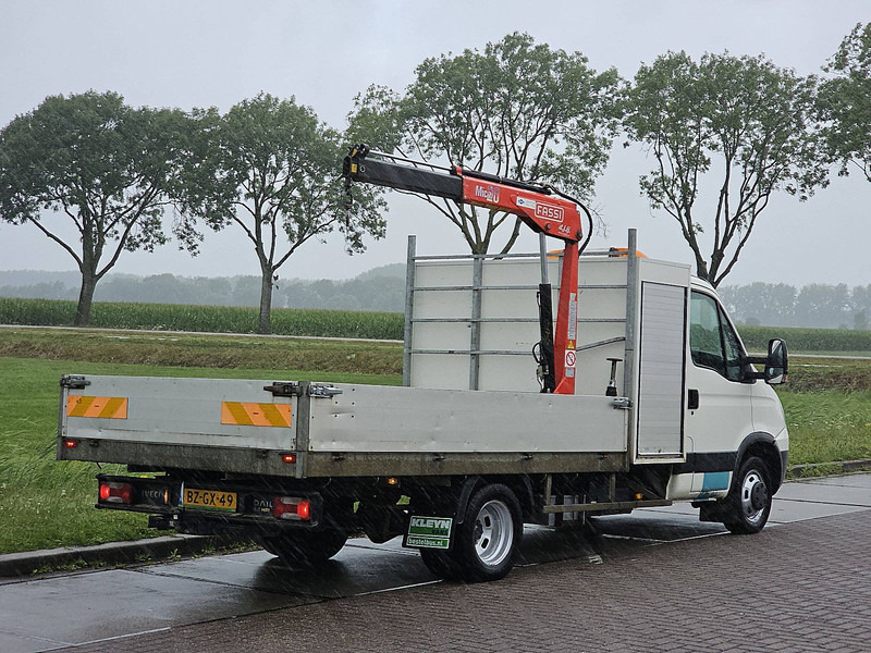 Iveco Daily 40C15 XL FASSI laadkraan - Utilitaire plateau: photos 3 Iveco Daily 40C15 XL FASSI laadkraan - Utilitaire plateau: photos 3