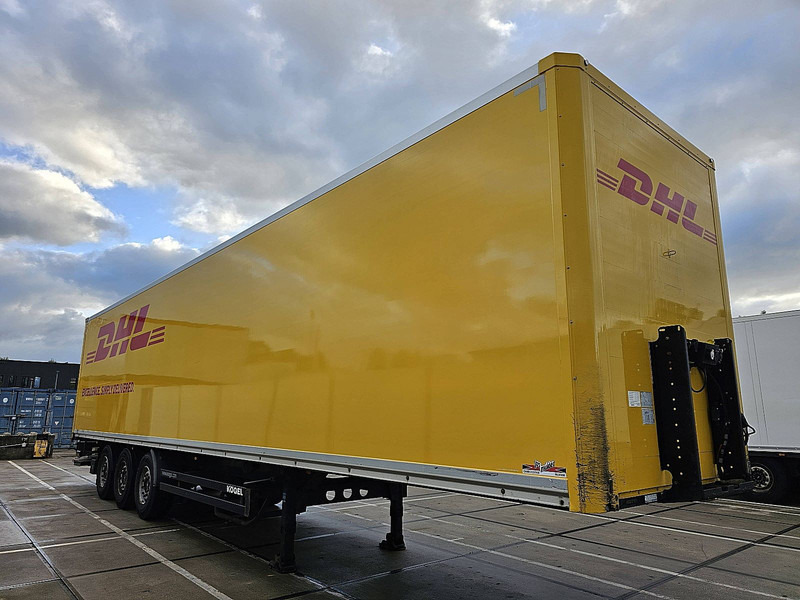 Kögel SKH24 LIFT AXLE TAILLIFT - Semi-remorque fourgon: photos 3 Kögel SKH24 LIFT AXLE TAILLIFT - Semi-remorque fourgon: photos 3