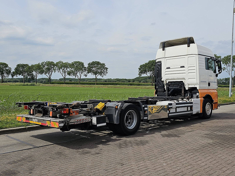 MAN 18.400 TGX XLX 4X2 2T LIFT INT. - Camion porte-conteneur/ Caisse mobile: photos 3 MAN 18.400 TGX XLX 4X2 2T LIFT INT. - Camion porte-conteneur/ Caisse mobile: photos 3