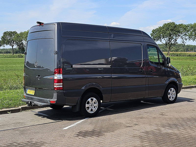 Mercedes-Benz Sprinter 319 V6 3.0 ltr ac aut. - Fourgon utilitaire: photos 3 Mercedes-Benz Sprinter 319 V6 3.0 ltr ac aut. - Fourgon utilitaire: photos 3