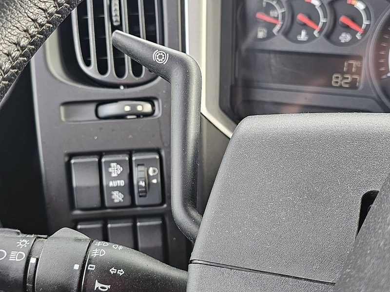 Camion fourgon Renault D 210 11.9T AIRCO TAILLIFT: photos 12