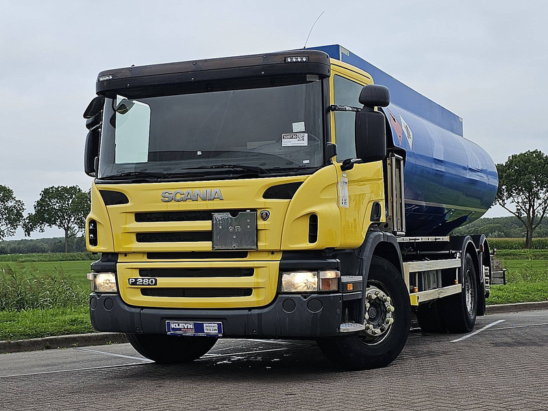 Scania P280 FUEL MAGYAR 19M3 5 C - Camion citerne: photos 1 Scania P280 FUEL MAGYAR 19M3 5 C - Camion citerne: photos 1