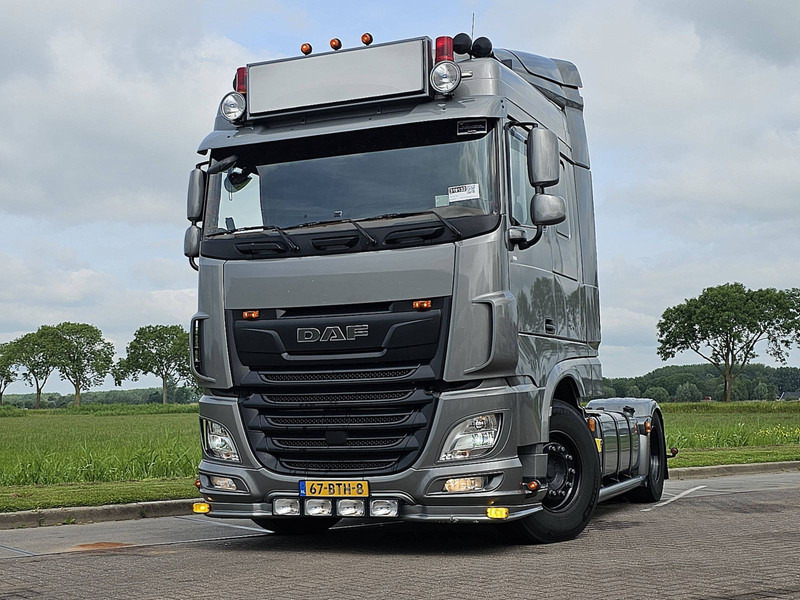 DAF XF 530 MANUAL SHOW TRUCK - Tracteur routier: photos 1 DAF XF 530 MANUAL SHOW TRUCK - Tracteur routier: photos 1
