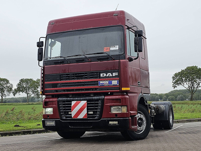 DAF XF 95.380 SPACECAB EURO 2 - Tracteur routier: photos 1 DAF XF 95.380 SPACECAB EURO 2 - Tracteur routier: photos 1