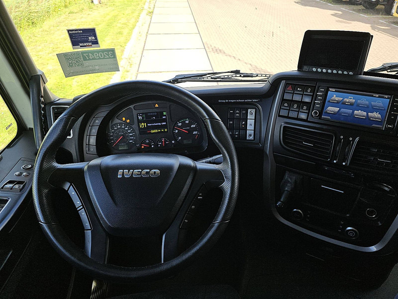 Tracteur routier Iveco AS440S46 STRALIS LNG: photos 8