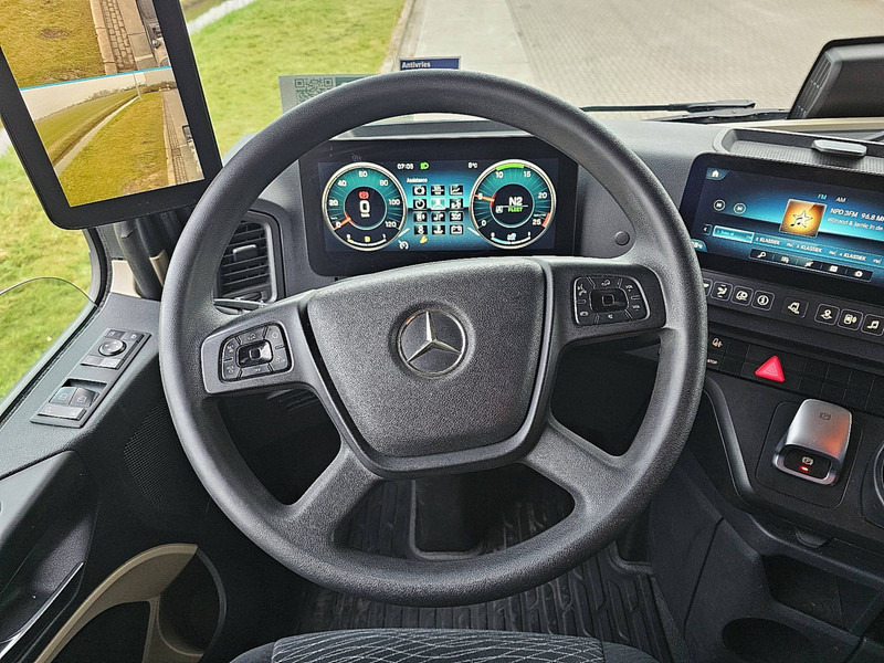 Photo d'intérieur 2: Tracteur routier Mercedes-Benz ACTROS 1845 LS MP5 MIRROR CAMS