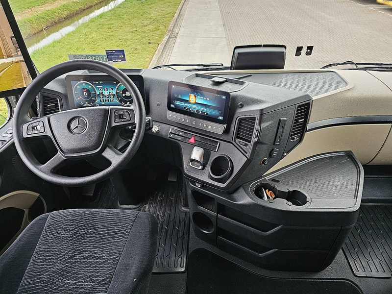 Photo d'intérieur 1: Tracteur routier Mercedes-Benz ACTROS 1845 LS MP5 MIRROR CAMS