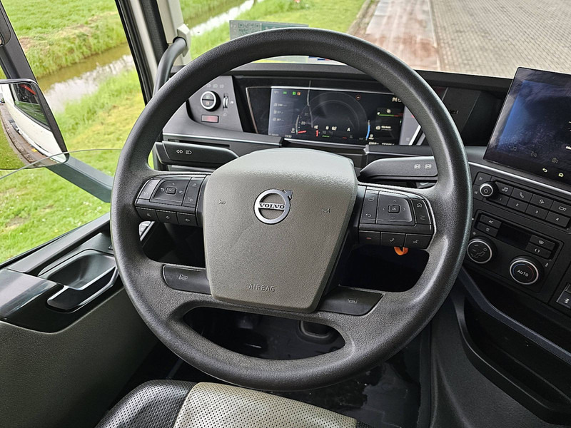 Photo d'intérieur 2: Tracteur routier Volvo FH 500 FH5 6X2 STEERED PTO