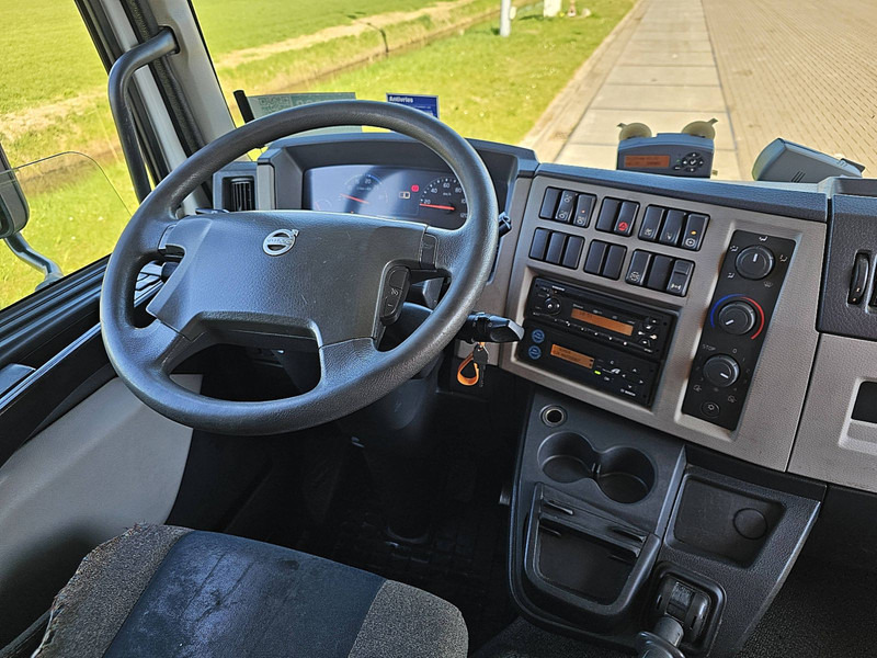 Photo d'intérieur 1: Volvo FL 250.12 en crédit-bail Volvo FL 250.12 Photo d'intérieur 1: Volvo FL 250.12 en crédit-bail Volvo FL 250.12
