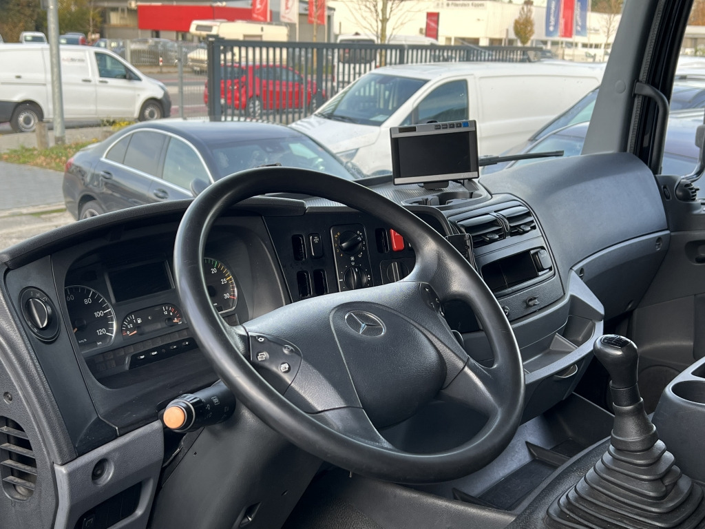 Mercedes-Benz Axor 1833 7m Koffer 2x Schwenkwand LBW Or.382'km - Camion pour le transport de boissons: photos 4 Mercedes-Benz Axor 1833 7m Koffer 2x Schwenkwand LBW Or.382'km - Camion pour le transport de boissons: photos 4