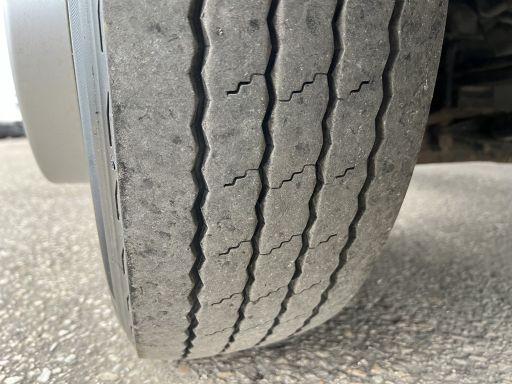 Mitsubishi Fuso Canter 9C18 5,8m Euro6d Klimaaut. Tempomat - Châssis cabine: photos 3 Mitsubishi Fuso Canter 9C18 5,8m Euro6d Klimaaut. Tempomat - Châssis cabine: photos 3