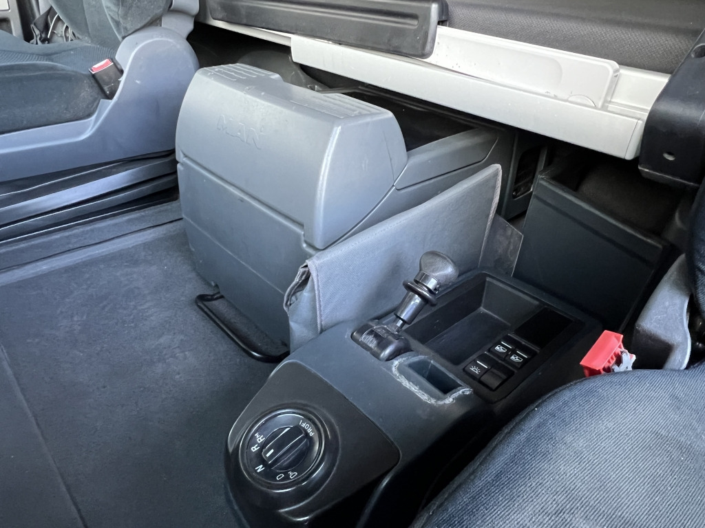 MAN TGX 18.440 Eu6 Klimaaut. Motorbremse Kühlschrank - Tracteur routier: photos 4 MAN TGX 18.440 Eu6 Klimaaut. Motorbremse Kühlschrank - Tracteur routier: photos 4