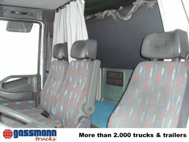 Iveco EuroCargo 120E24 4x2 - Camion à rideaux coulissants: photos 4 Iveco EuroCargo 120E24 4x2 - Camion à rideaux coulissants: photos 4