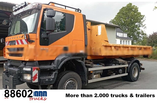 Iveco Trakker AT190T33W/P 4x4, Winterdienstausstattung - Camion ampliroll: photos 1 Iveco Trakker AT190T33W/P 4x4, Winterdienstausstattung - Camion ampliroll: photos 1