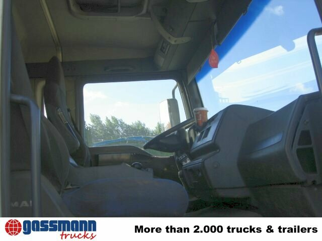 MAN TGA 26.413 BB 6x4 Kran Heckkran Jonsered 1020 - Camion grumier, Camion grue: photos 2 MAN TGA 26.413 BB 6x4 Kran Heckkran Jonsered 1020 - Camion grumier, Camion grue: photos 2