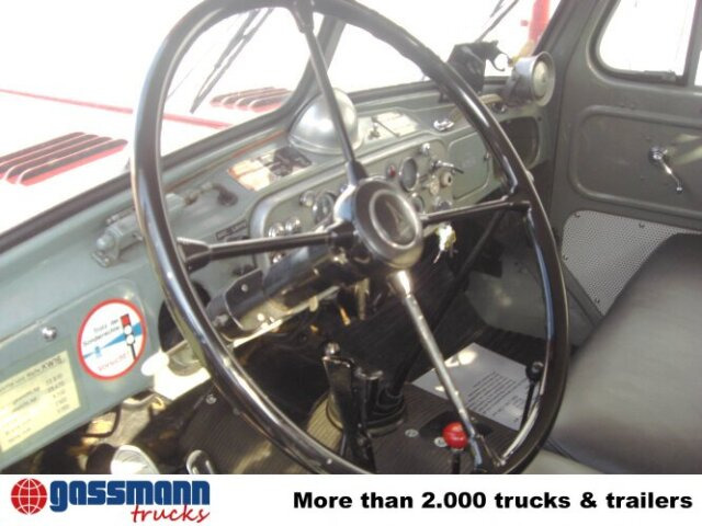 Magirus Deutz MAGIRUS URANUS 250D22 KW 16 Feuerwehr Kranwagen - Camion de pompier, Camion grue: photos 2 Magirus Deutz MAGIRUS URANUS 250D22 KW 16 Feuerwehr Kranwagen - Camion de pompier, Camion grue: photos 2