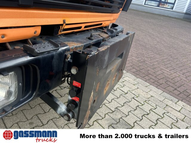 Mercedes-Benz 1617 C 4x2, Winterdienstausstattung - Balayeuse de voirie: photos 4 Mercedes-Benz 1617 C 4x2, Winterdienstausstattung - Balayeuse de voirie: photos 4