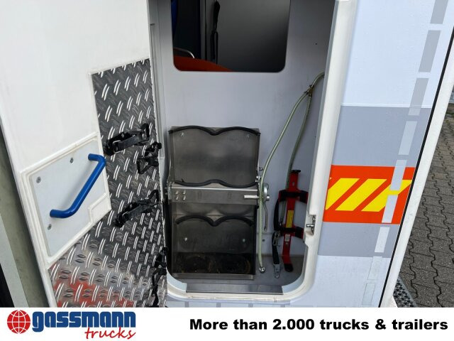 Mercedes-Benz Sprinter 313 CDI 4x2, Rettungswagen - Fourgon utilitaire: photos 2 Mercedes-Benz Sprinter 313 CDI 4x2, Rettungswagen - Fourgon utilitaire: photos 2