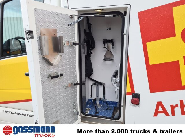 Mercedes-Benz Sprinter 516 CDI 4x2, Rettungswagen - Fourgon utilitaire: photos 4 Mercedes-Benz Sprinter 516 CDI 4x2, Rettungswagen - Fourgon utilitaire: photos 4