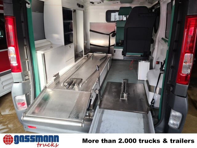 Ambulance Renault Trafik 2.0 dCi115 4x2, Krankentransporter: photos 11