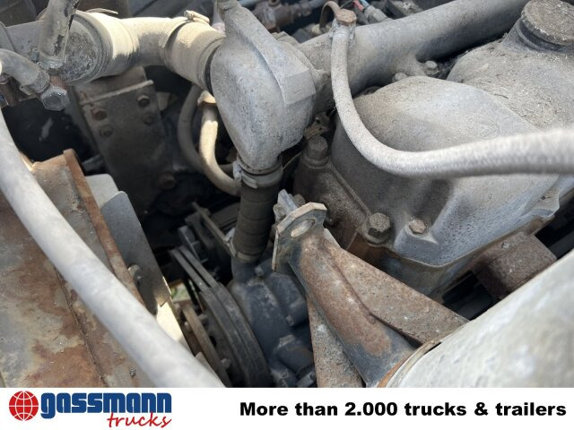 Saurer V5 4x2 - Camion plateau: photos 5 Saurer V5 4x2 - Camion plateau: photos 5