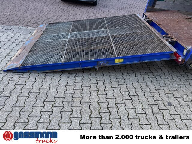 Renders NS4L32, Seilwinde, Edscha, hydr. Auffahrrampe - Semi-remorque: photos 4 Renders NS4L32, Seilwinde, Edscha, hydr. Auffahrrampe - Semi-remorque: photos 4