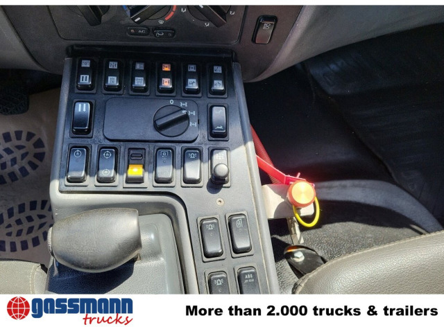 Unimog U 20 4x4, Zapfwelle, Kran Hiab 022D-3 HiDuo, - Véhicule utilitaire: photos 5 Unimog U 20 4x4, Zapfwelle, Kran Hiab 022D-3 HiDuo, - Véhicule utilitaire: photos 5