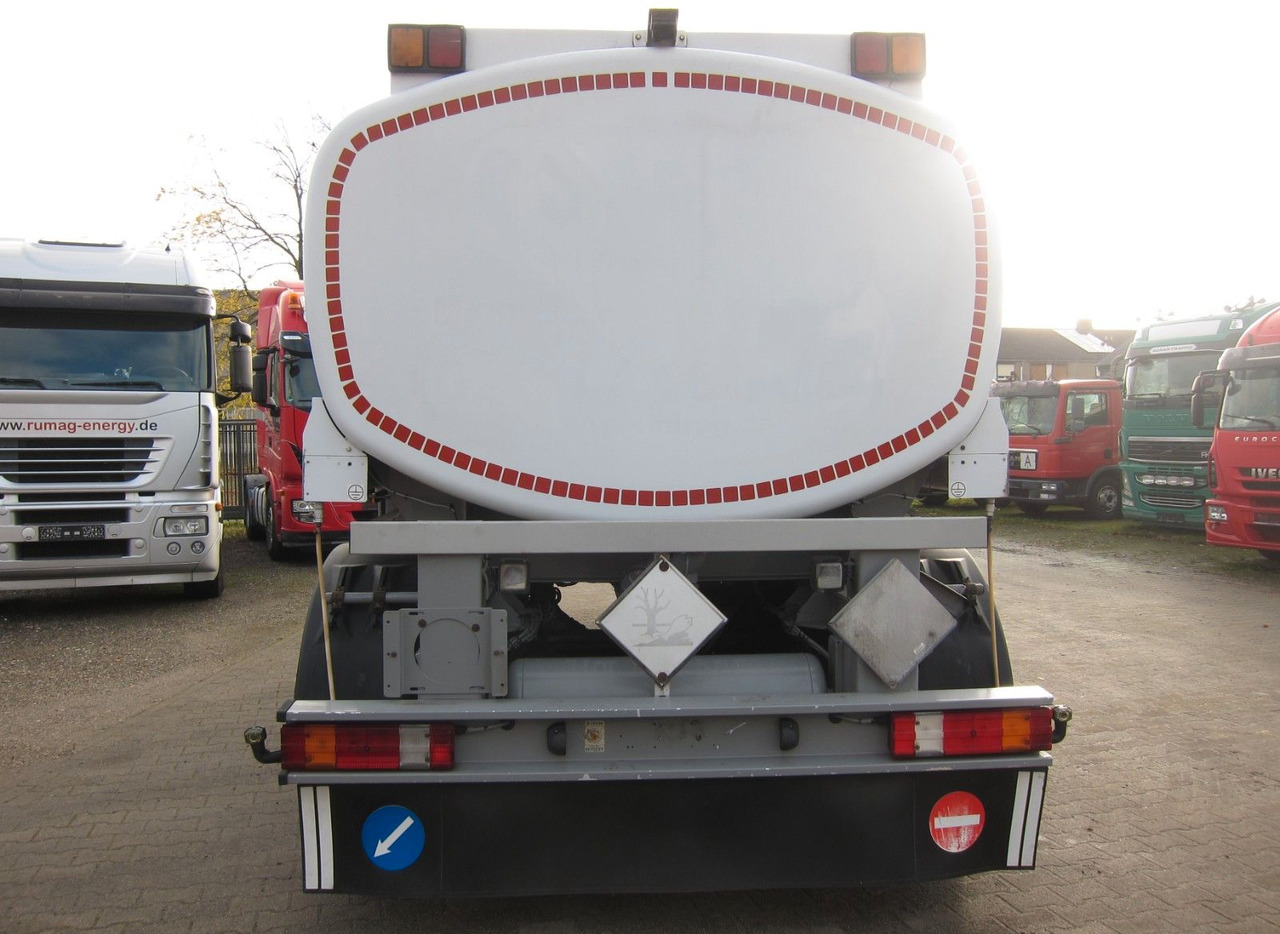 Lindner & Fischer 18400ltr 3 Kammern Oben-Unten - Remorque citerne: photos 5 Lindner & Fischer 18400ltr 3 Kammern Oben-Unten - Remorque citerne: photos 5