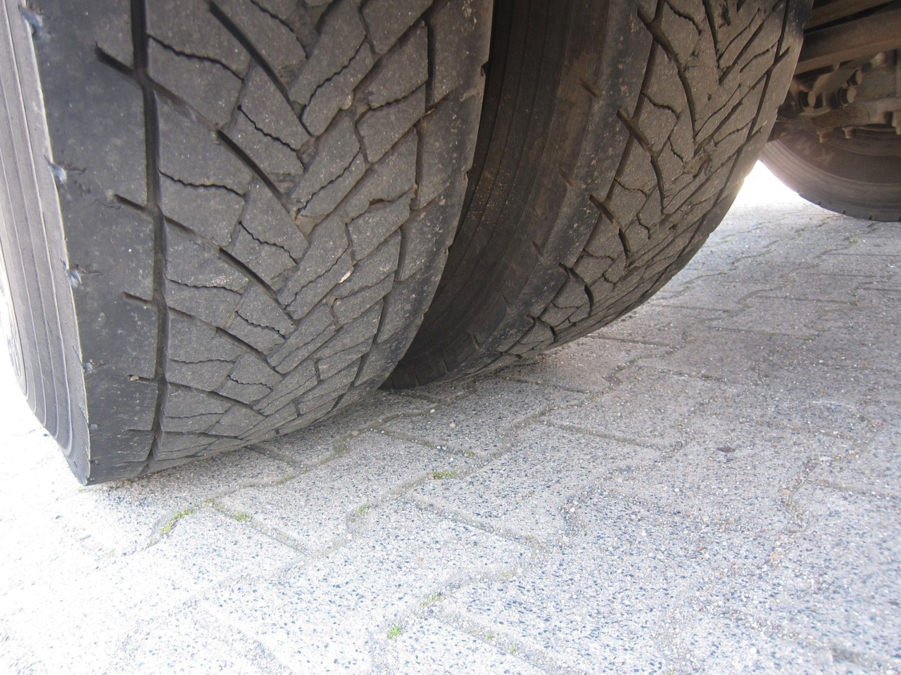 Renault Premium 440 DXI Steel/Air 623000km Belgian Truck en crédit-bail Renault Premium 440 DXI Steel/Air 623000km Belgian Truck: photos 13 Renault Premium 440 DXI Steel/Air 623000km Belgian Truck en crédit-bail Renault Premium 440 DXI Steel/Air 623000km Belgian Truck: photos 13