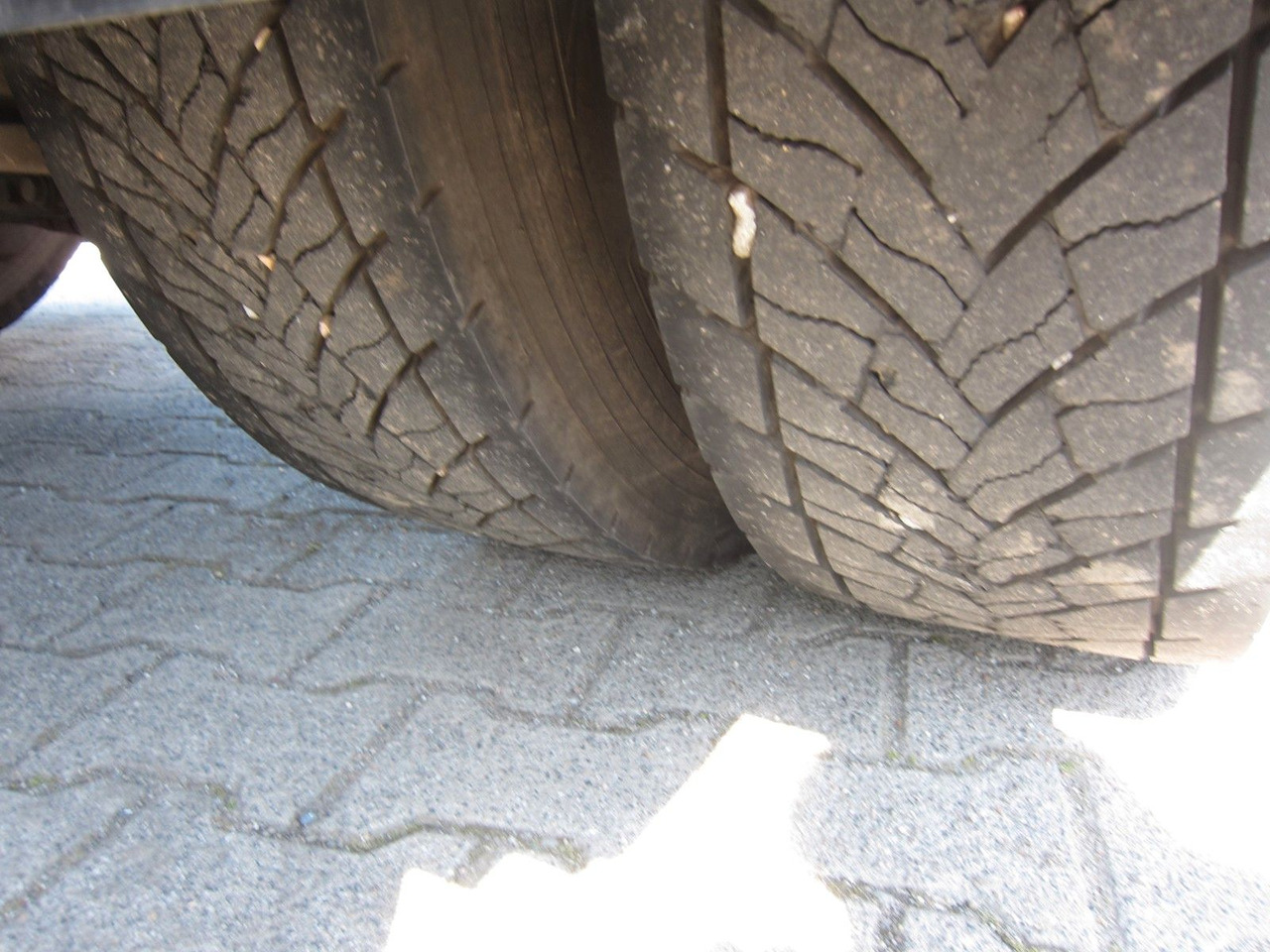 Renault Premium 440 DXI Steel/Air 623000km Belgian Truck en crédit-bail Renault Premium 440 DXI Steel/Air 623000km Belgian Truck: photos 14 Renault Premium 440 DXI Steel/Air 623000km Belgian Truck en crédit-bail Renault Premium 440 DXI Steel/Air 623000km Belgian Truck: photos 14