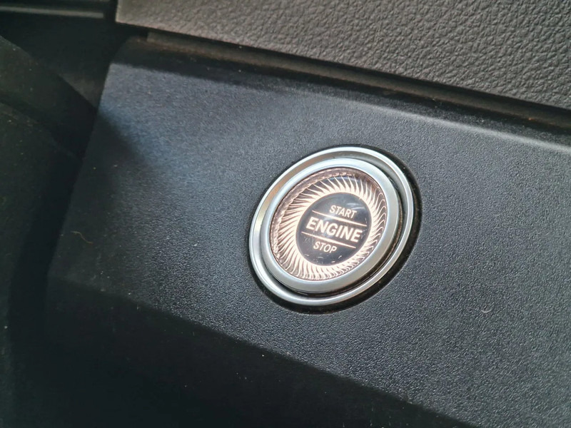 Camion fourgon Mercedes-Benz Actros 2545 6x2*4 - Box with sidedoors - Loadlift - Steering axle - Full air - Camera: photos 20 Camion fourgon Mercedes-Benz Actros 2545 6x2*4 - Box with sidedoors - Loadlift - Steering axle - Full air - Camera: photos 20