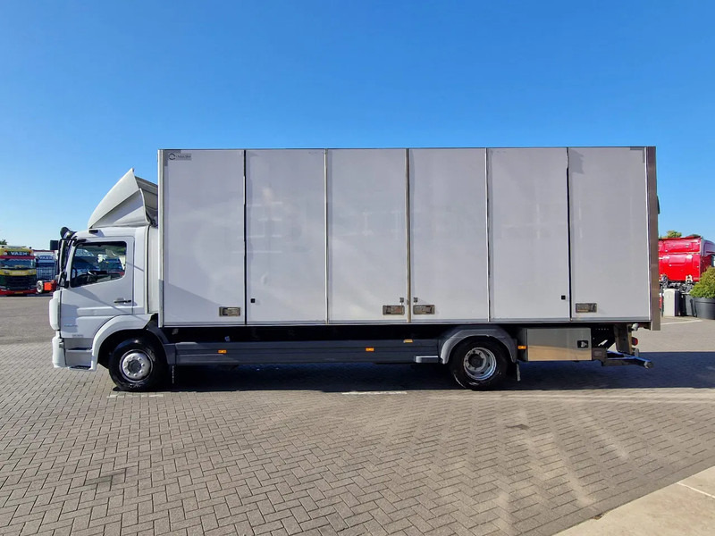 Mercedes-Benz Atego 1524 Box with sidedoors - Zepro loadlift - Full air - Euro 6 - Automatic - Camera system - Camion fourgon: photos 4 Mercedes-Benz Atego 1524 Box with sidedoors - Zepro loadlift - Full air - Euro 6 - Automatic - Camera system - Camion fourgon: photos 4